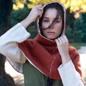 Capa medieval corta de lana con capucha | LARP y recreación